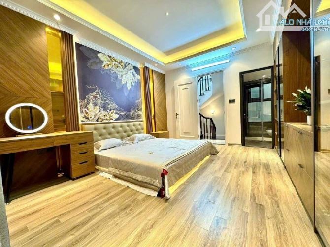 Bán nhà yên hoà 30M x MT 4M-nhà mới 9,55 tỷ-phân lô,ngõ thông,ba gác tránh