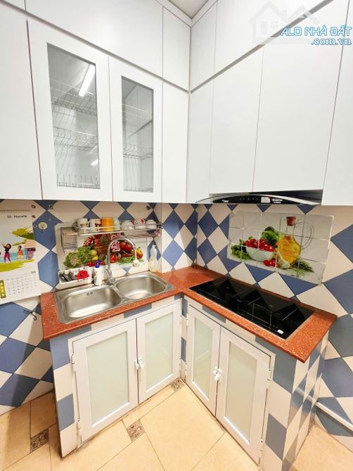 Cho thuê nhà ngõ Chợ Khâm Thiên, Khâm Thiên, Đống Đa. DT 25m x 4 tầng, giá 8tr - 1