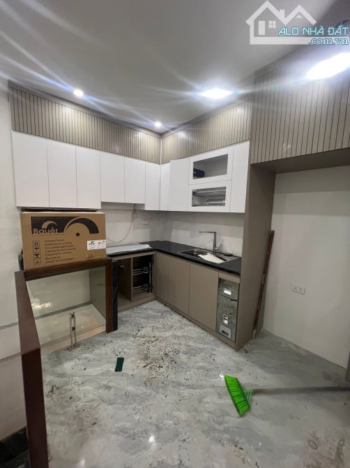 Bán Căn Nhà Mặt Chợ Nghĩa Đô - Lạc Long Quân - Cầu Giấy