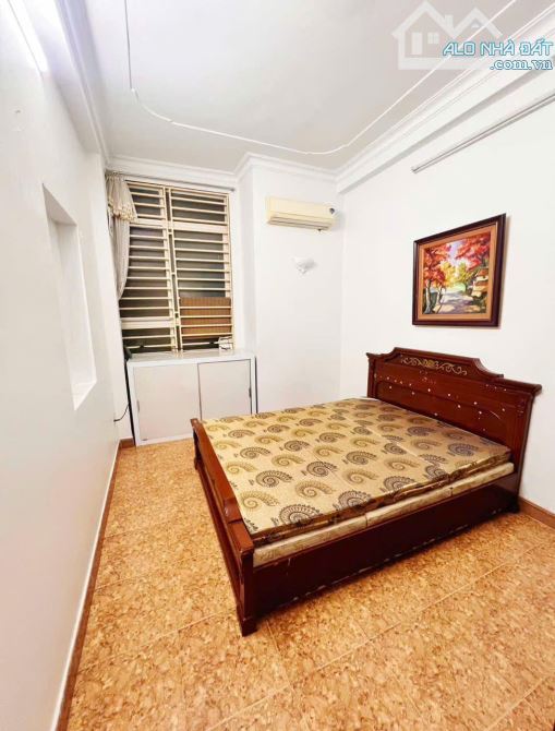 Cho thuê nhà ngõ Chợ Khâm Thiên, Khâm Thiên, Đống Đa. DT 25m x 4 tầng, giá 8tr - 3