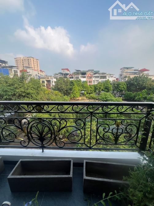 Bán Căn Nhà Mặt Chợ Nghĩa Đô - Lạc Long Quân - Cầu Giấy