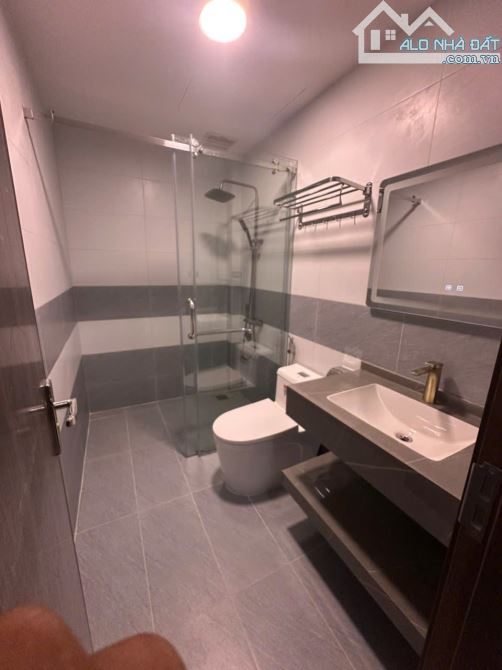 BÁN NHÀ 6TẦNG*50M THANG MÁY GIÁP NHỊ QUẬN UỶ HOÀNG MAI ÔTÔ NỘI THẤT ĐỈNH CHÓP