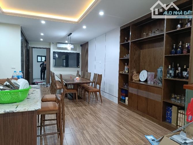 QUÁ HỜI ! BÁN TOÀ MP TRƯƠNG ĐỊNH – VỈA HÈ KHỦNG – 7 TẦNG THANG MÁY – 125M GIÁ 42 TỶ!