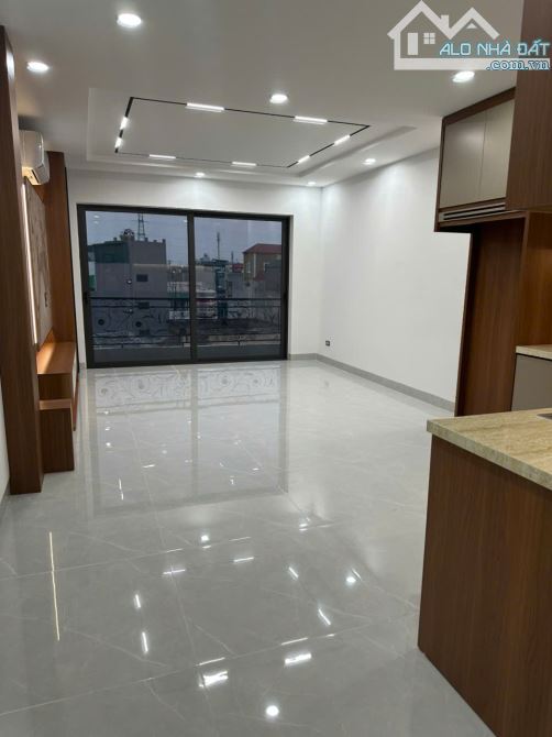 BÁN NHÀ 6TẦNG*50M THANG MÁY GIÁP NHỊ QUẬN UỶ HOÀNG MAI ÔTÔ NỘI THẤT ĐỈNH CHÓP