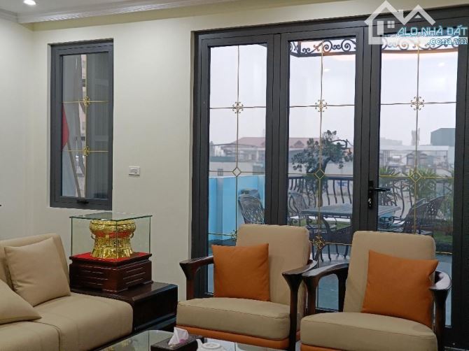 QUÁ HỜI ! BÁN TOÀ MP TRƯƠNG ĐỊNH – VỈA HÈ KHỦNG – 7 TẦNG THANG MÁY – 125M GIÁ 42 TỶ!