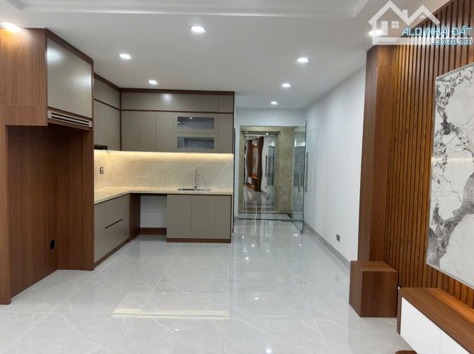 BÁN NHÀ 6TẦNG*50M THANG MÁY GIÁP NHỊ QUẬN UỶ HOÀNG MAI ÔTÔ NỘI THẤT ĐỈNH CHÓP