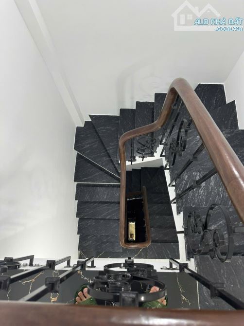 BÁN NHÀ 6TẦNG*50M THANG MÁY GIÁP NHỊ QUẬN UỶ HOÀNG MAI ÔTÔ NỘI THẤT ĐỈNH CHÓP