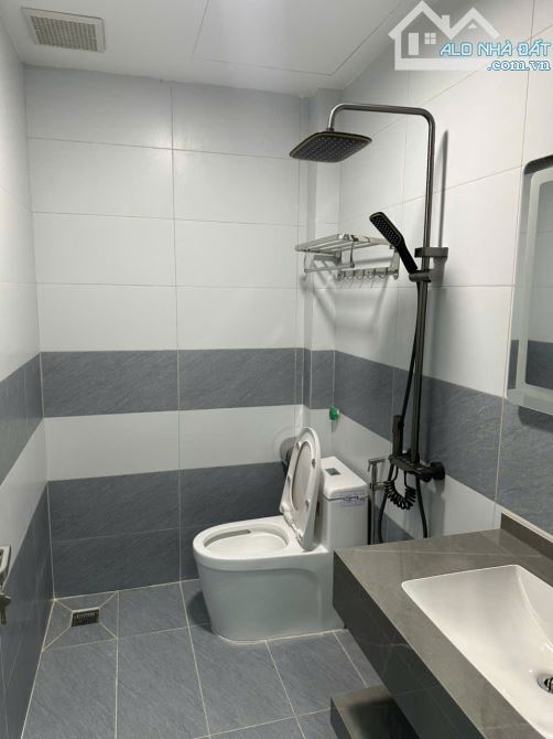 BÁN NHÀ 6TẦNG*50M THANG MÁY GIÁP NHỊ QUẬN UỶ HOÀNG MAI ÔTÔ NỘI THẤT ĐỈNH CHÓP