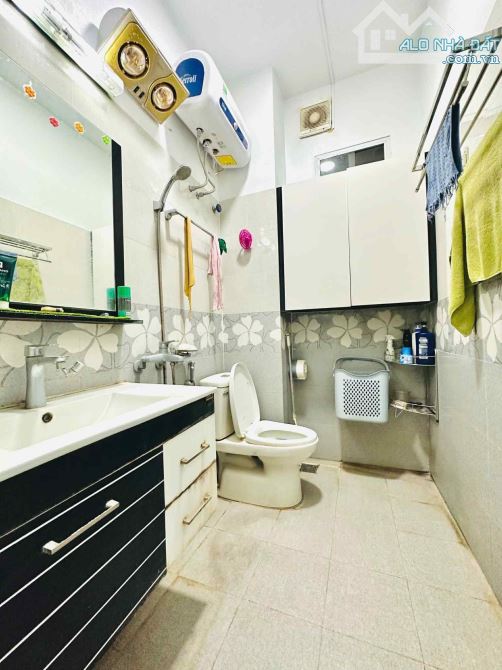 BÁN NHÀ PHỐ TRUNG KÍNH - CẦU GIẤY 60m2 - 6T - 22.5 TỶ - GARA ÔTÔ 7 CHỖ - NGÕ THÔNG