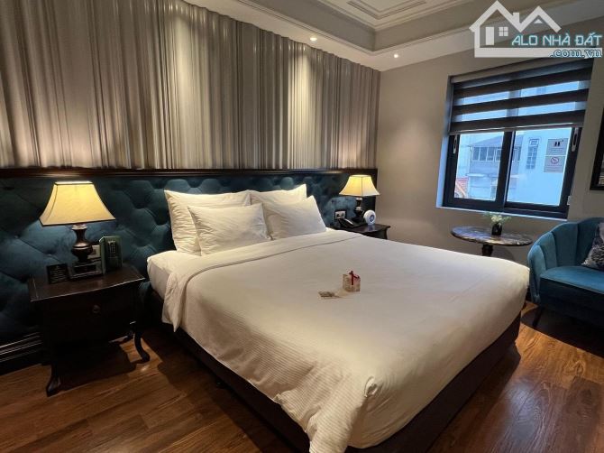 Khách sạn MP Hàng Điếu - 300m ra Hồ Gươm- 180m2x12 tầng - MT 7,3m - 375 tỷ - DT 2,3 tỷ/th