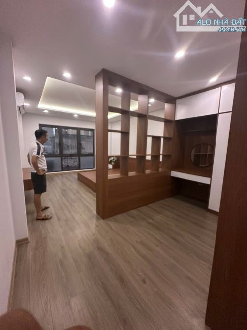 BÁN NHÀ 6TẦNG*50M THANG MÁY GIÁP NHỊ QUẬN UỶ HOÀNG MAI ÔTÔ NỘI THẤT ĐỈNH CHÓP