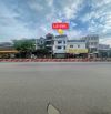 Nhà 3 tầng trung tâm kinh doanh ngã 4 gạch