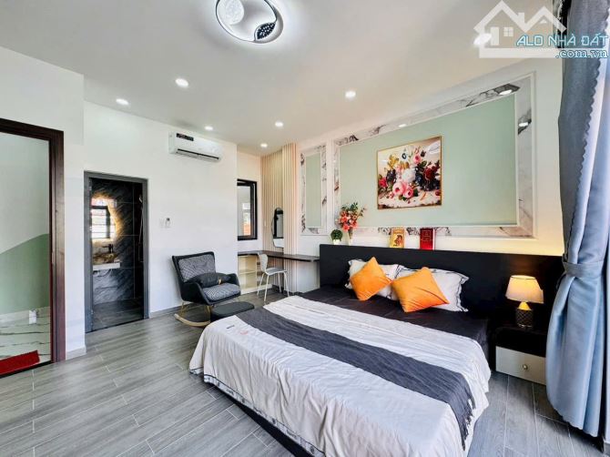 Bán Tòa CHDV đường Trần Xuân Soạn Phường Tân Kiễng dt 7x30 kết cấu 4 lầu 35P doanh thu cao