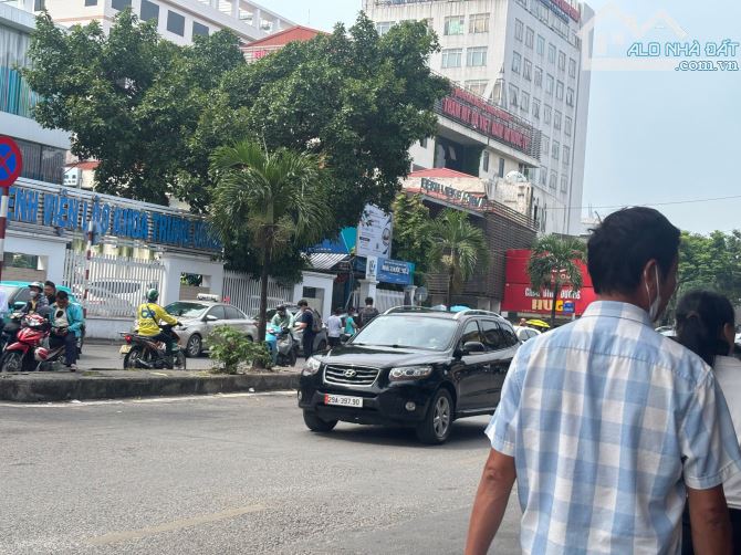 BÁN GẤP TẬP THỂ VIP – TẦNG 2, NHÀ E PHƯƠNG MAI, ĐỐNG ĐA. 80M2 – 3PN. 4,29 TỶ