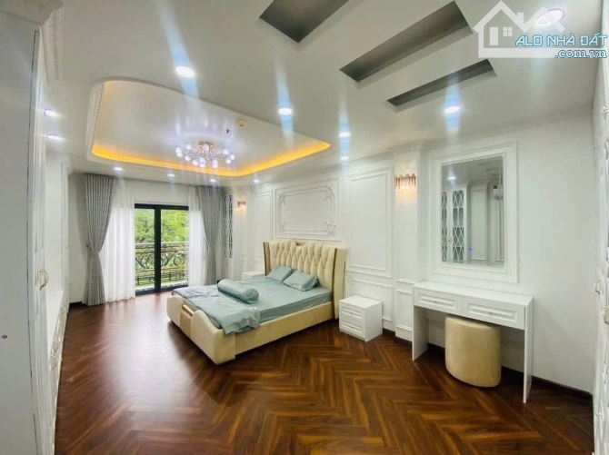 Bán nhà Mặt Phố Yên Lạc, Vĩnh Tuy, Hai Bà Trưng. gần Kim Ngưu, Lạc Trung. 60m2. 7T. 28 Tỷ