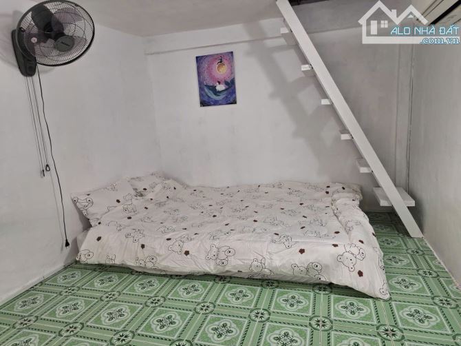 Nhà nguyên căn, 2PN, Q1 đủ tiện nghi giá 7tr - 1