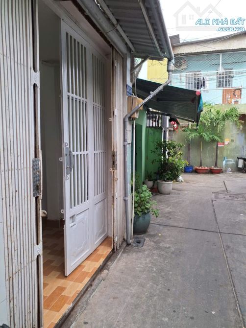 Nhà nguyên căn, 2PN, Q1 đủ tiện nghi giá 7tr - 2