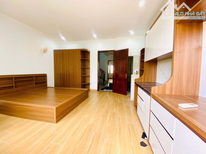 SỐC, giảm 1tỷ nhà phân lô Trung tâm Hoàng Mai 75m, 4 tầng, thang máy, vỉa hè, ô tô qua nhà