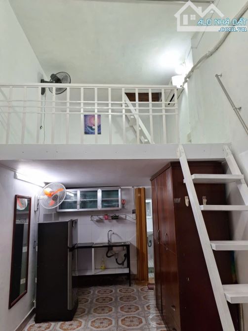 Nhà nguyên căn, 2PN, Q1 đủ tiện nghi giá 7tr - 3