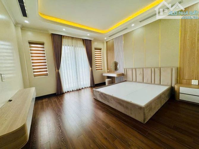 BÁN NHÀ TÂY HỒ – VỊ TRÍ ĐẸP - Ô TÔ ĐỖ CỬA – GẦN PHỐ - DT 50M2, 5 TẦNG, CHỈ HƠN 14 TỶ