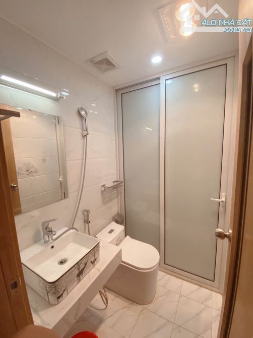 NGÕ 12 ĐÀO TẤN, PHÂN LÔ Ô TÔ TRÁNH, NGÕ NÔNG THÔNG, 2 THOÁNG, MT5.5M, CHO THUÊ 40TR