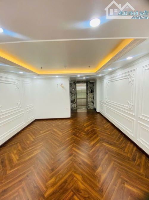 Bán nhà Mặt Phố Yên Lạc, Vĩnh Tuy, Hai Bà Trưng. gần Kim Ngưu, Lạc Trung. 60m2. 7T. 28 Tỷ