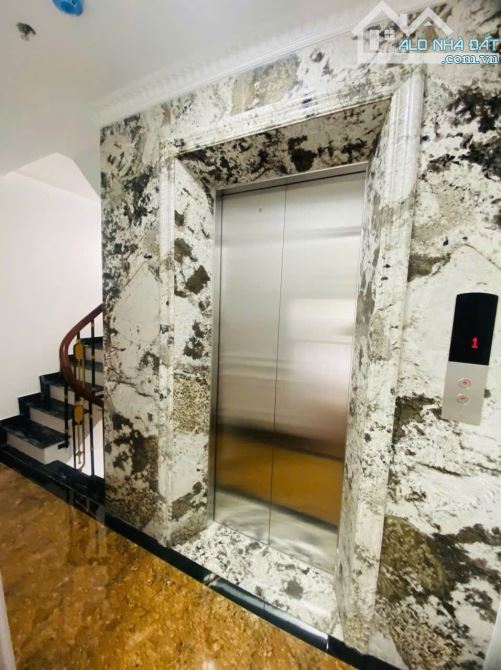 Bán nhà Mặt Phố Yên Lạc, Vĩnh Tuy, Hai Bà Trưng. gần Kim Ngưu, Lạc Trung. 60m2. 7T. 28 Tỷ