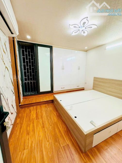 BÁN GẤP TẬP THỂ VIP – TẦNG 2, NHÀ E PHƯƠNG MAI, ĐỐNG ĐA. 80M2 – 3PN. 4,29 TỶ