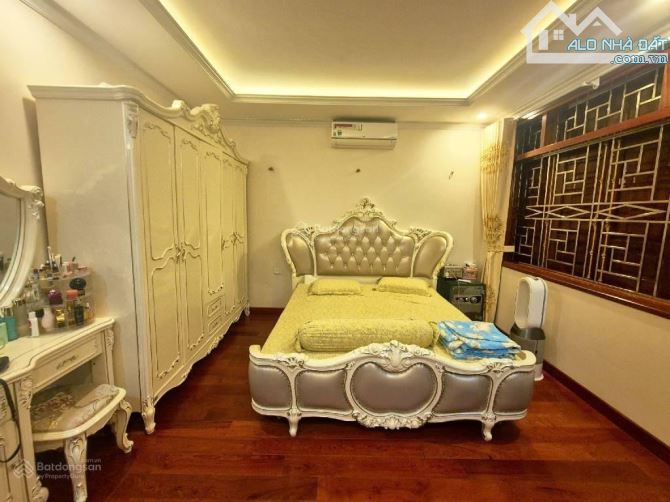 Bán nhà Trần Hưng Đạo 76m 5 tầng 4 ngủ oto gần chỉ nhỉnh 18 tỷ