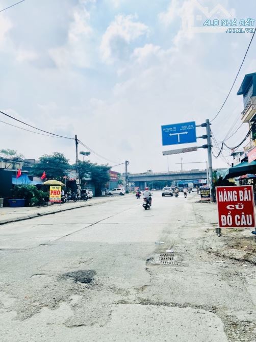 BÁN NHÀ LÔ GÓC - Ô TÔ TRÁNH - 1 NHÀ RA MẶT PHỐ - KINH DOANH - PHÁP LÝ CHUẨN. GIÁ 21.25 TỶ