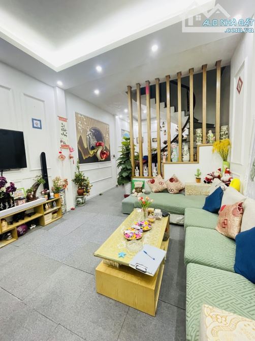 MINH KHAI, 49M² , MẶT TIỀN 4M , LÔ GÓC 3 THOÁNG , GẦN Ô TÔ , GIÁ ĐẦU TƯ , 9,5 TỶ