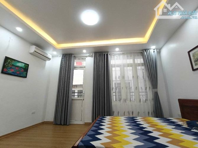 Bán nhà Láng Hạ, ngõ thông, ô tô gần nhà, 6T thang máy, nhà đẹp ở ngay, 45m2, giá 13 tỷ