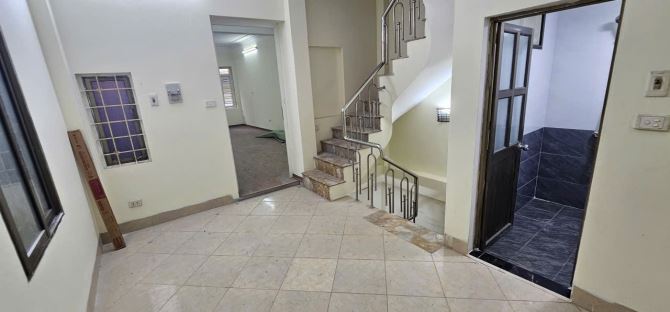 Cho thuê nhà nguyên căn ngõ 78 Phố Kim Hoa, Phương Liên, Đống Đa. DT 60m x 3 tầng, giá - 2