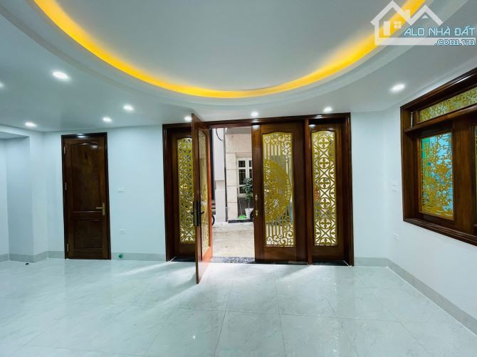 Siêu Phẩm 7 Tầng Xây Mới Lô Góc Ô Tô Kinh Doanh Đào Tấn Ba Đình DT 35M MT 6.2M Giá 19.5Tỷ