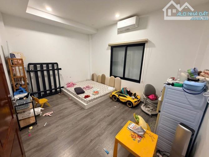 Siêu phẩm cực đẹp Trần Khát Chân, oto đỗ ngõ rộng 5m, full nội thất sổ 60m2. Giá 15.6 tỷ