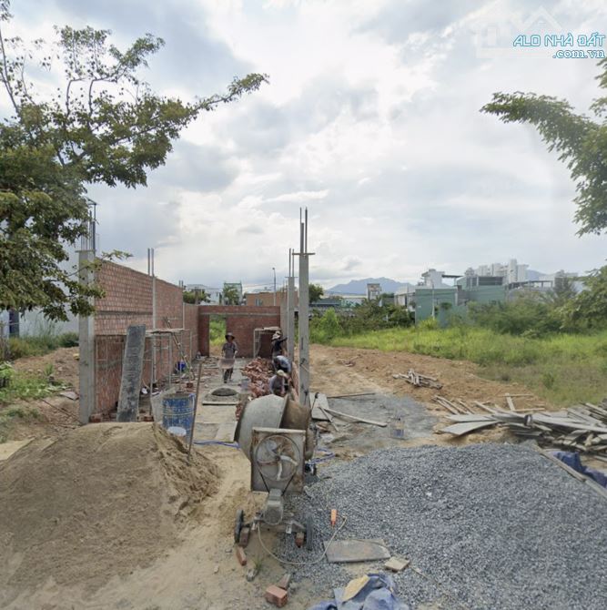 Đất đường BÀU MẠC 20_ Dt 93m_ Hướng TÂY BẮC_ Khu PHÁT TRIỂN cao HÒA KHÁNH