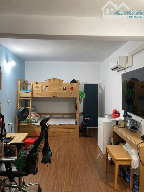 BÁN TẬP THỂ TẦNG 1 – GIỐNG CÂY TRỒNG, LÁNG THƯỢNG, ĐỐNG ĐA. 53M2 – 2PN. 3,09 TỶ