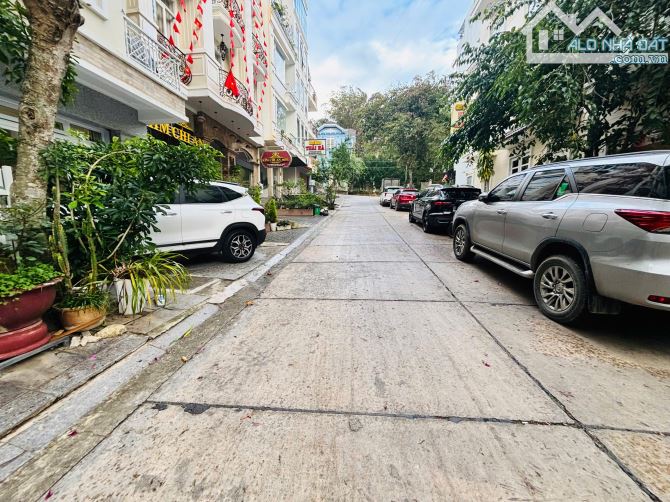 🔥 Nhà Đẹp Trung Tâm Đà Lạt – Hẻm Xe Hơi 6m, Nguyễn Thị Nghĩa, 5PN, Sổ Riêng - 2