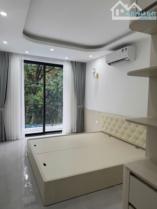 Chỉ 8,95 tỷ -TT THANH XUÂN - NHÀ ĐẸP – THANG MÁY – PHỐ VŨ TÔNG PHAN - NGÕ THÔNG Ô TÔ - GẦN