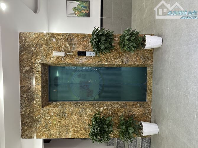 NHÀ MẶT PHỐ NGAY NGÃ NĂM XÃ ĐÀN - ĐỐNG ĐA, VỈ HÈ RỘNG KINH DOANH 60m2 x 6T Thang Máy 20 tỷ