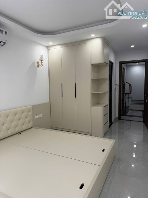 Chỉ 8,95 tỷ -TT THANH XUÂN - NHÀ ĐẸP – THANG MÁY – PHỐ VŨ TÔNG PHAN - NGÕ THÔNG Ô TÔ - GẦN