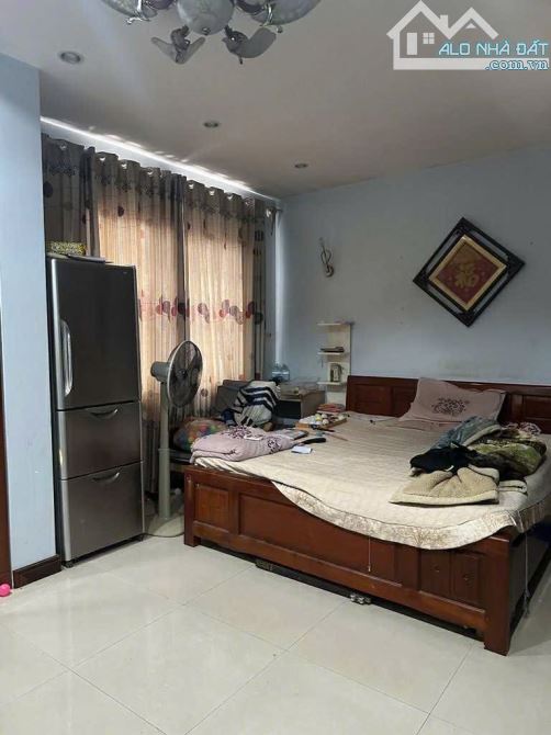 NHÀ PHÂN LÔ 44 TỶ 90m 5 TẦNG MT 8,4m VỈA HÈ Ô TÔ TRÁNH KINH DOANH PHẠM TUẤN TÀI CẦU GIẤY