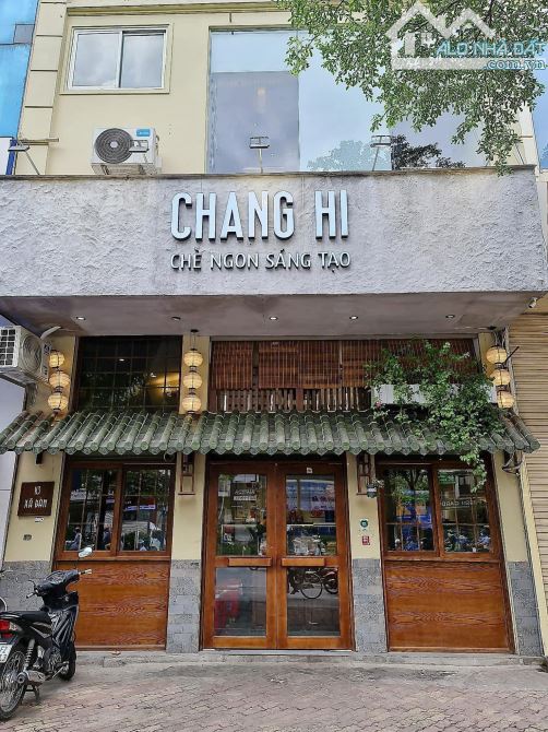 Cho thuê nhà mặt phố Phạm Ngọc Khánh - 103m2 - MT 7,3m - view hồ - 60tr/tháng