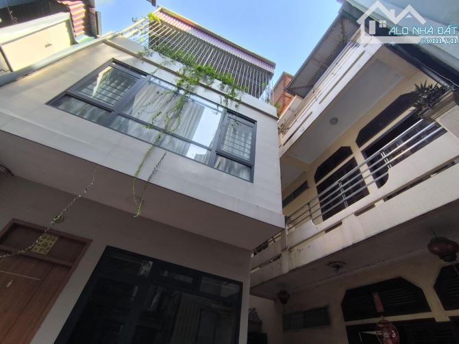 Bán đất cách phố 30m lạc Long Quân, Tây Hồ 170m chào 27 tỷ có thương lượng