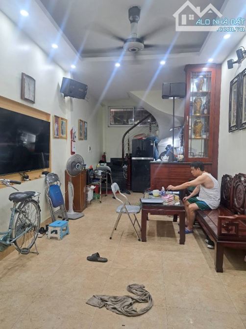 NHÀ DÂN XÂYÔ TÔ TRÁNHGẦN PHỐPHÂN KHÚC HIẾM CÓ KHÓ TÌM