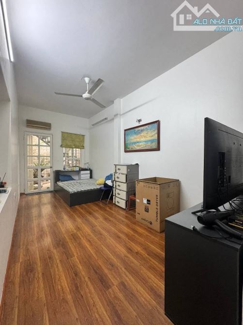 MẶT NGÕ CHÍNH CHỦ- GẦN PHỐ- DÂN XÂY -2 THOÁNG-45m- 4 TẦNG-8,5 TỶ-HOÀNG HOA THÁM