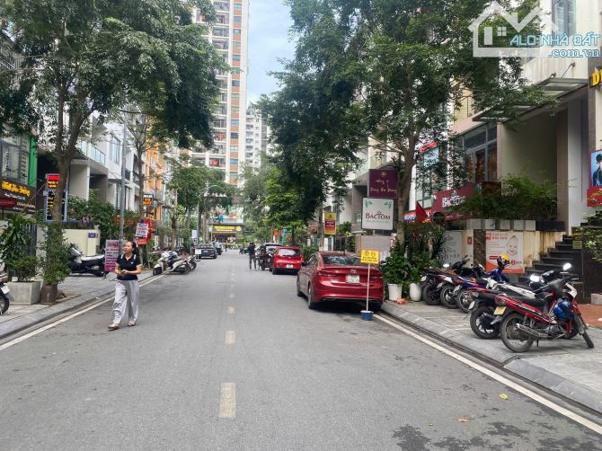 Cho thuê BT KĐT Mễ Trì Hạ, Nam Từ Liêm, HN. DT 220m, 4 tầng, MT 10m, ô tô đỗ cửa. Giá 50tr - 2