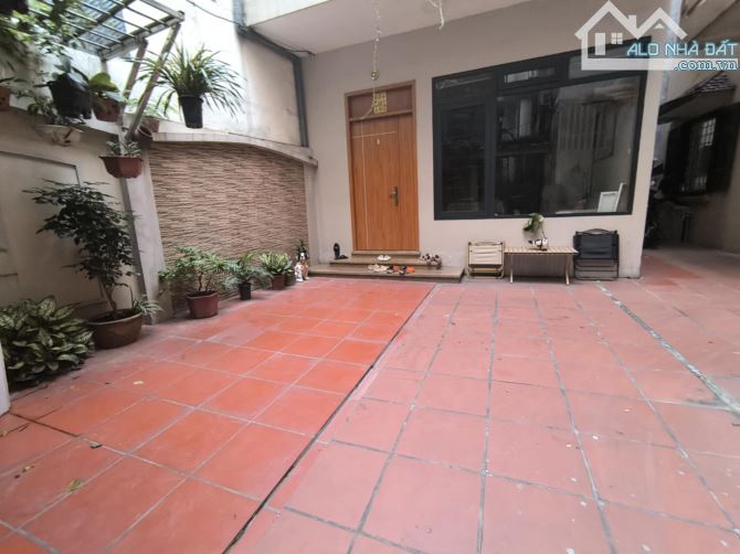 Bán đất cách phố 30m lạc Long Quân, Tây Hồ 170m chào 27 tỷ có thương lượng