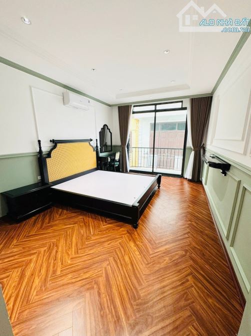 BÁN NHÀ SIÊU PHẨM KIM GIANG -THANG MÁY -54M- GIÁ 13.3 TỶ