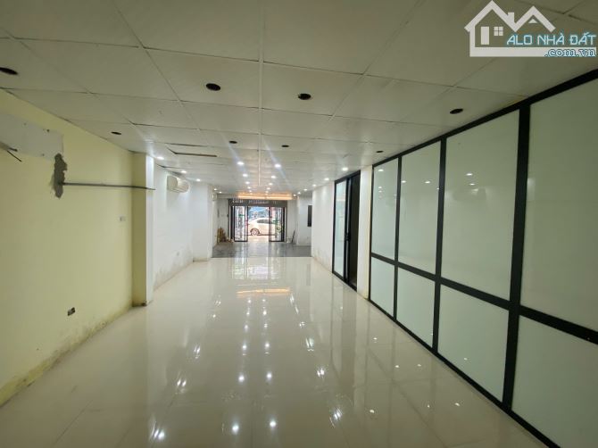 Cho thuê BT KĐT Mễ Trì Hạ, Nam Từ Liêm, HN. DT 220m, 4 tầng, MT 10m, ô tô đỗ cửa. Giá 50tr - 4